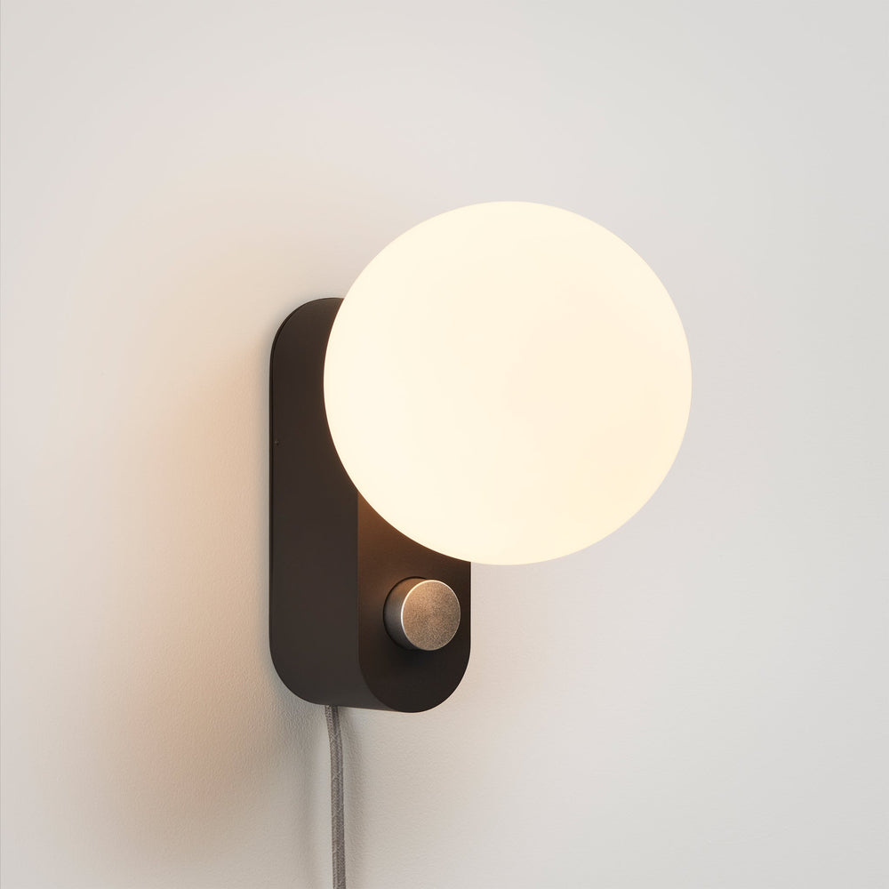 Alumina Lamp in Charcoal