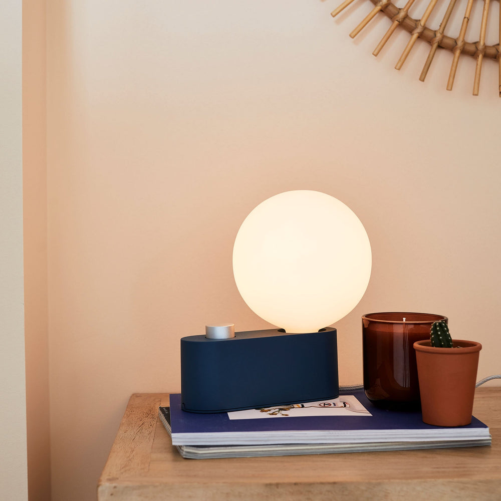 Alumina Lamp in Sapphire